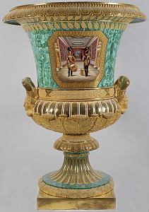 Russian Imperial Porcelain Factory military vase.  ??? ??????????? ???? ????????? ???????? ? ??????? 1812 ???? ? ?????? ??????