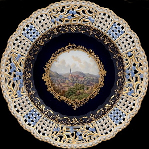 Meissen plate view of Dresden within reticulated border